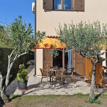 Für 3 Personen In Rovinj, Istrien - B43240 *